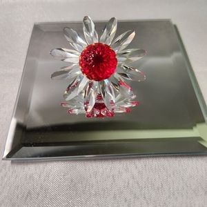 Swarovski SSC Red Marquerite Flower